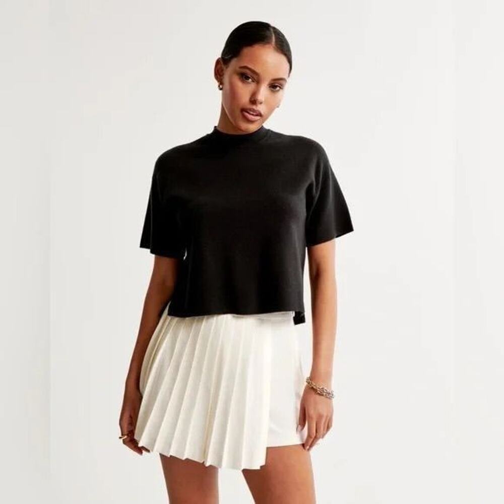 NWT A&F Pleated Skort size Large - Picture 3 of 5
